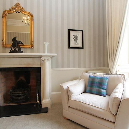 Escape To Edinburgh @ Albyn Place Bagian luar foto