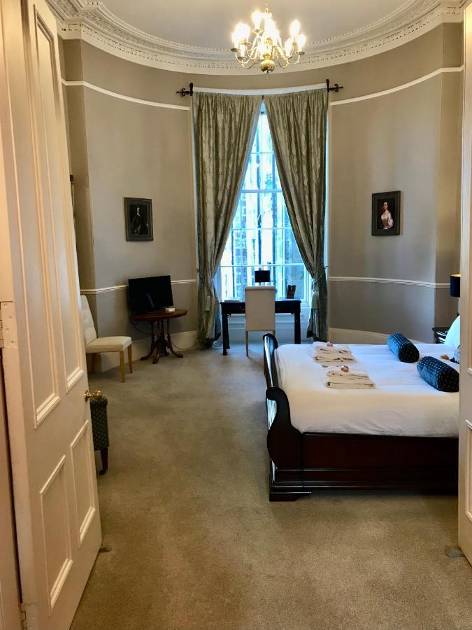 Escape To Edinburgh @ Albyn Place Bagian luar foto