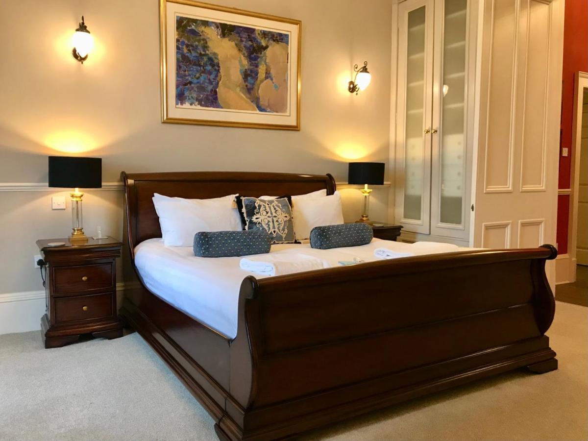 Escape To Edinburgh @ Albyn Place Bagian luar foto