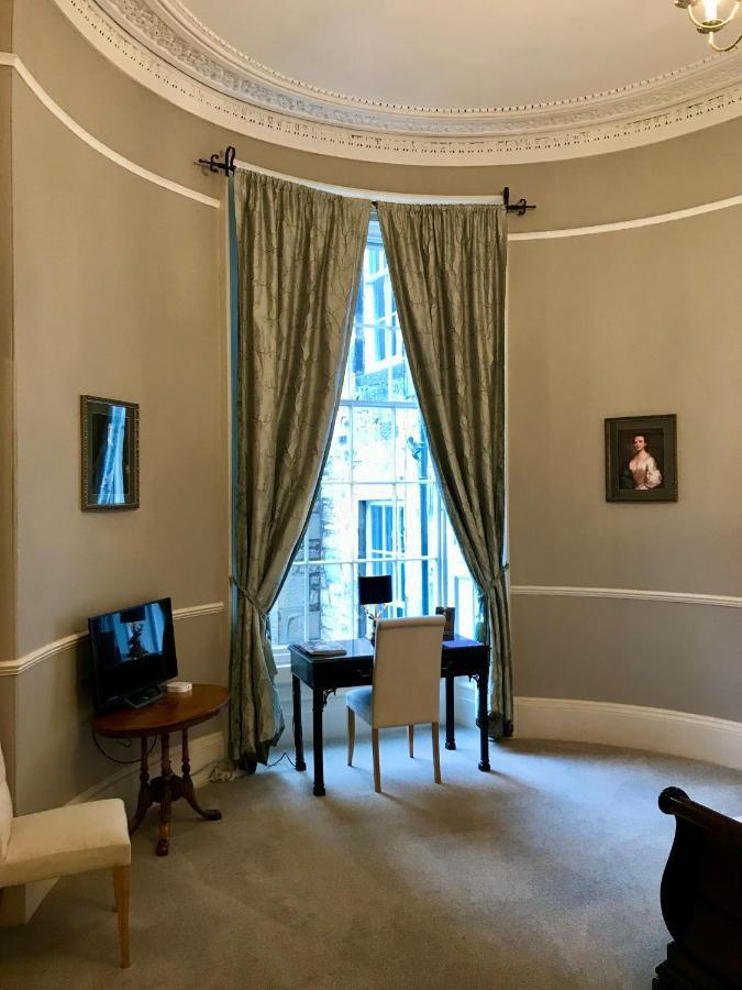 Escape To Edinburgh @ Albyn Place Bagian luar foto